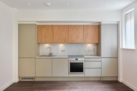 3 bedroom terraced house to rent - Photo 3