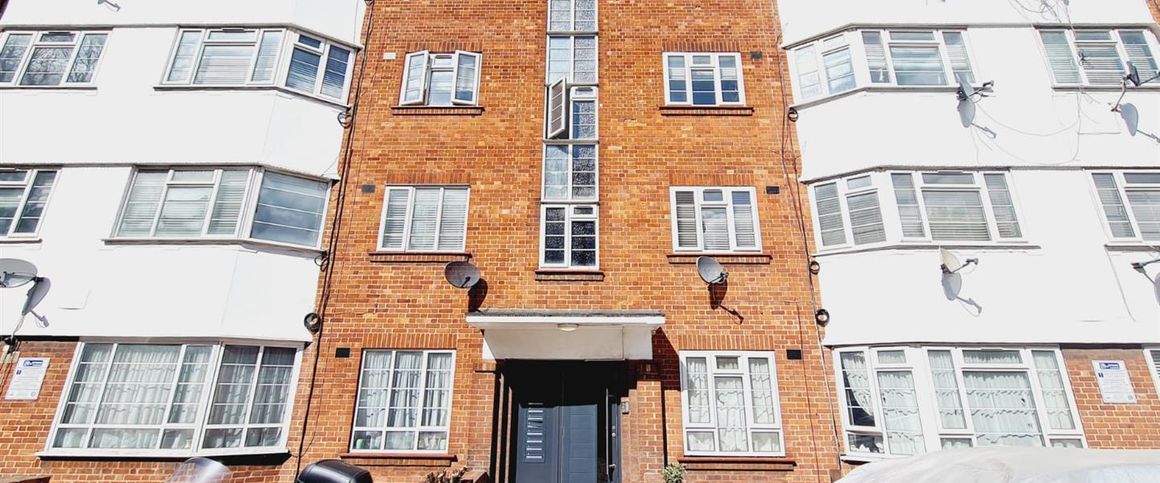 East Vale, The Vale, London W3 - Photo 1
