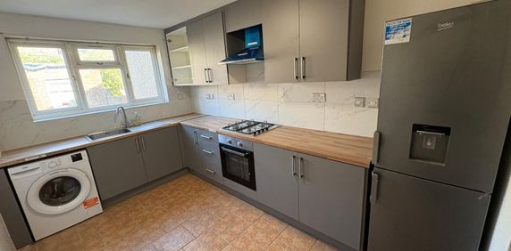 Clarence Street, Southall, UB2 5BL - Photo 2