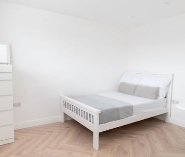 6 bedroom house to rent - Photo 2