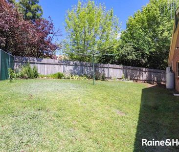 THREE BEDROOM UNIT - Close to town Available 15.12.2025 - Photo 6