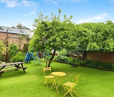 2 bedroom end of terrace house to rent - Photo 1
