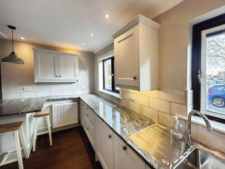 2 bedroom semi-detached house to rent - Photo 4