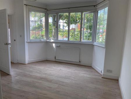 5 bedroom semi-detached house to rent - Photo 5