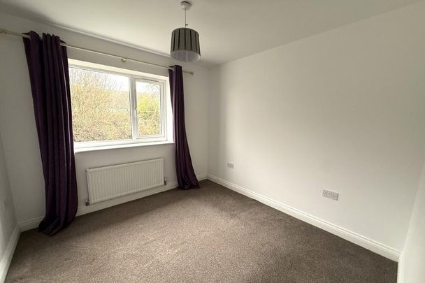 4 bedroom semi-detached house to rent - Photo 1