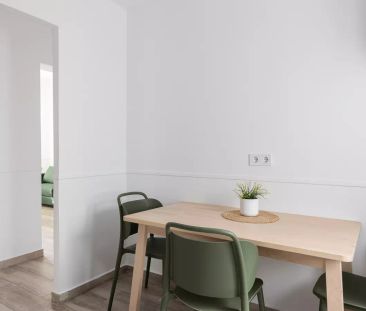 Rooms for rent in 2-bedroom apartment in Getafe - Photo 4