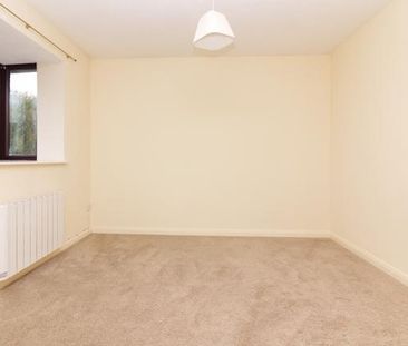 1 bedroom semi-detached house to rent - Photo 2