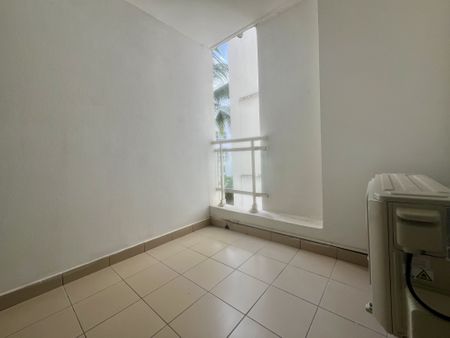 Location Appartement 1 pièce 30m² ST DENIS 97400 - Photo 5