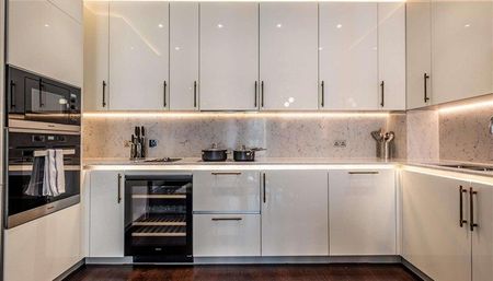 3 bedroom apartment to rent - Photo 2