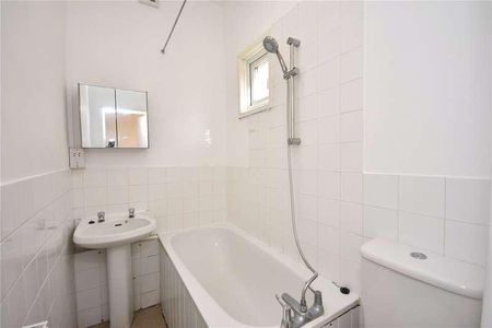 Cambridge Street, Aylesbury, Buckinghamshire, HP20 - Photo 5