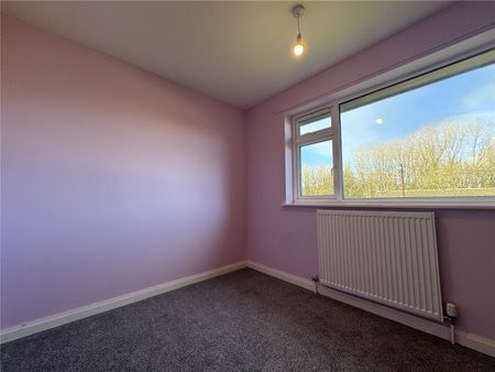 The Vicarage, Wombridge Road - Photo 4