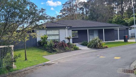 Charming 3BR Home in Whitby, Porirua - Photo 2