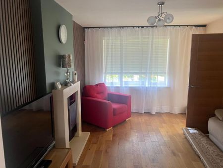 3 bedroom semi-detached house to rent - Photo 2