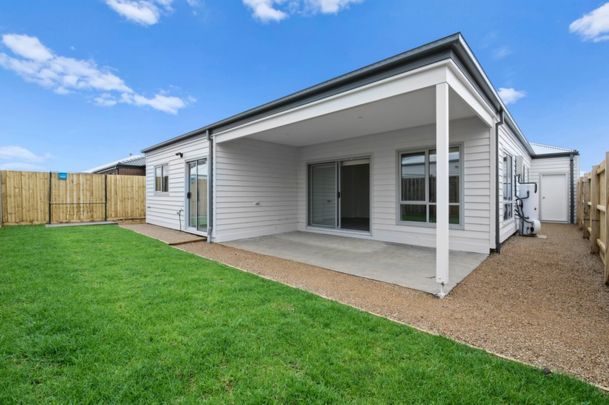 Modern Living in a Gorgeous Brand-New Family Home! - Photo 1