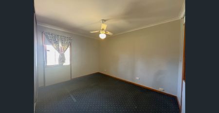 Affordable Family 3 Bedroom Living! - Photo 5