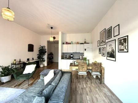 Geräumige Erdgeschosswohnung mit Terrasse, Lift und Garagenplatz - Foto 4