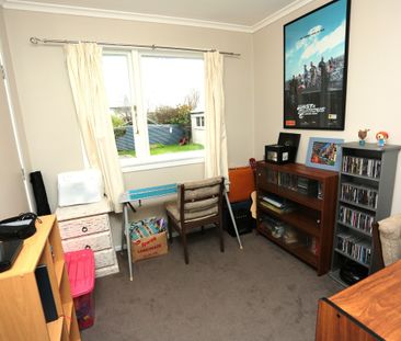 Fantastic 4 bedroom home - Photo 3