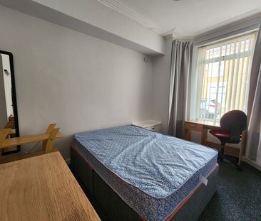 Room in a Shared House, Ventnor Street, M6 - Photo 2