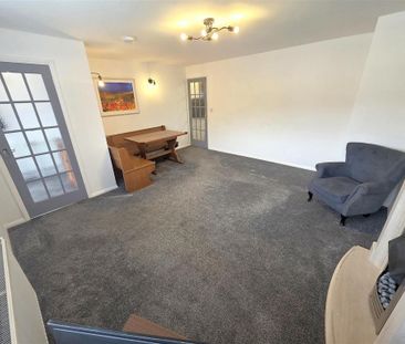 3 bedroom detached house to rent - Photo 2