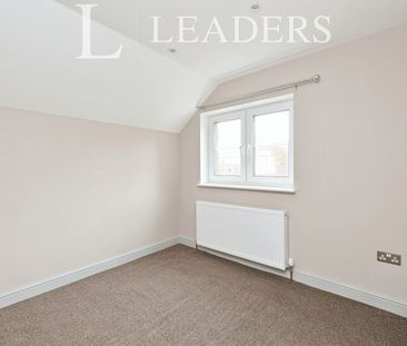 3 bedroom detached to rent Foundry House, Daventry, NN11 4RH - Photo 2
