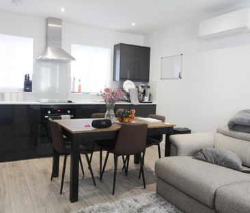 1 bedroom duplex to rent - Photo 2