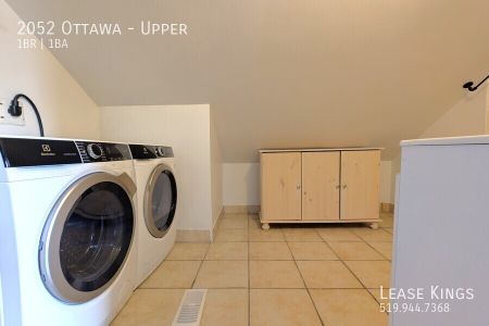 1 Bed 1 Bath Upper on Ottawa - Off Street Parking and In-Unit Laundry Included! - Photo 3