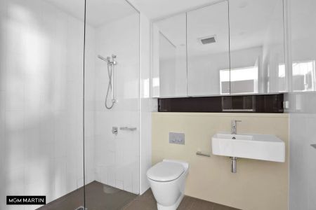 MGM MARTIN - TWO BEDROOM APARTMENT - Photo 5