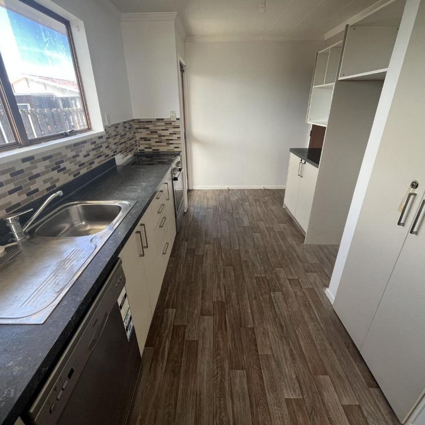 Springvale Family Home - Photo 1