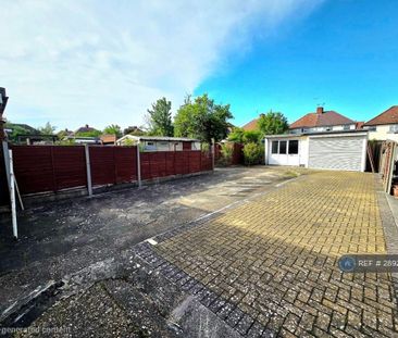 3 bedroom semi-detached house to rent - Photo 4
