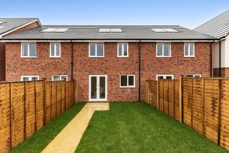 3 bedroom terraced house to rent - Photo 4