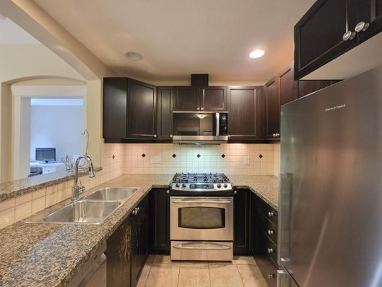 6279 Eagles Drive apartment — Vancouver, BC (2-Bedroom) - 2 Bedroom - Photo 1