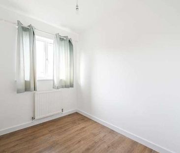 Jade Close, Beckton, E16 - Photo 3