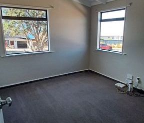 Shared tenancy. 2 seperate dwellings. - Photo 3