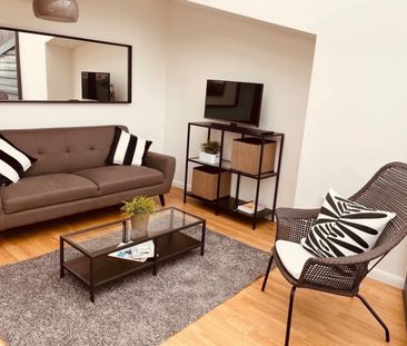 2 Bed Flat, Mann Island, L3 - Photo 1