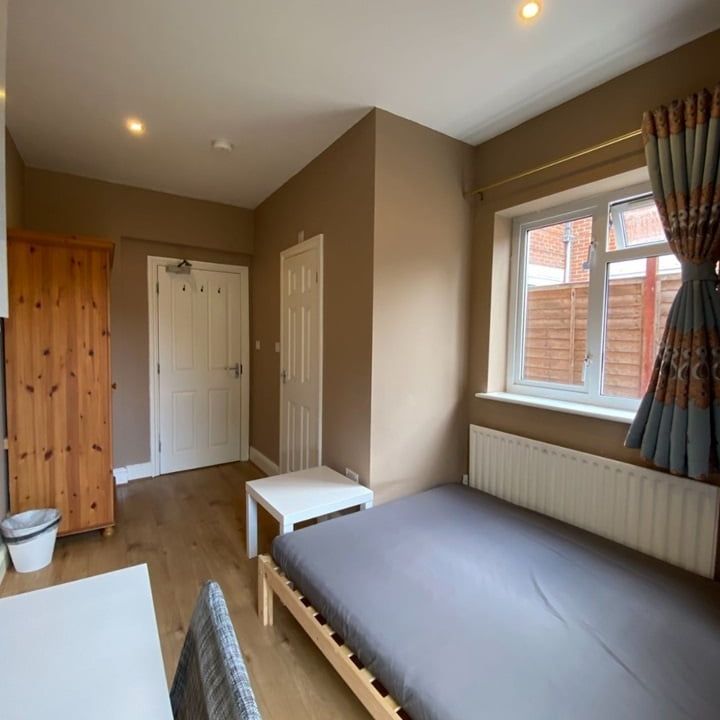 Room in a Shared House, Broadlands Road, SO17 - Photo 1
