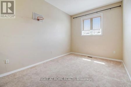 5 CREEKWOOD DRIVE - Photo 2