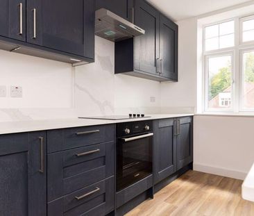 5 bedroom semi-detached house to rent - Photo 4