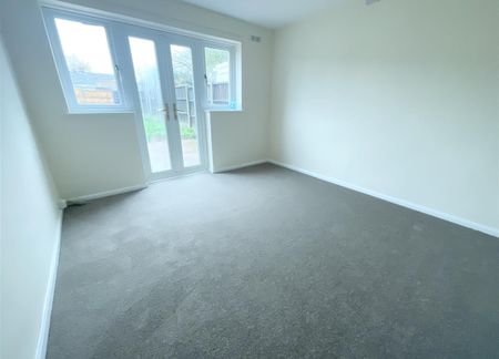 Falstaff Drive Rugby - Photo 4