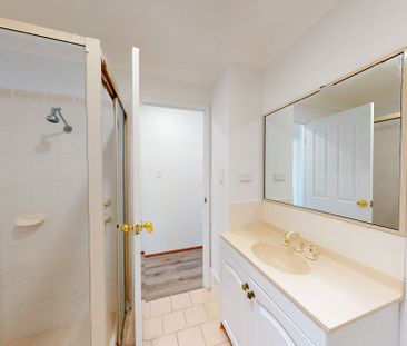 3/3 Marks Point Road, Marks Point NSW 2280 - Photo 2