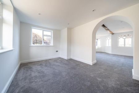 3 bedroom detached house to rent - Photo 2