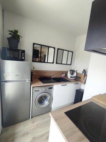 Location Appartement 2 pièces 45m² MILLAU 12100 - Photo 5