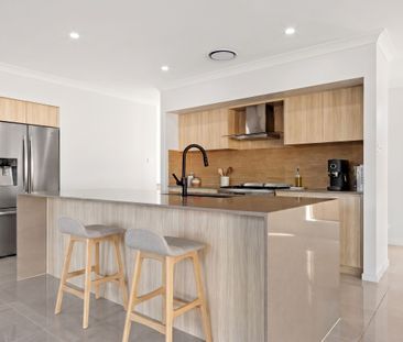 Space, Style & Comfort for the Whole Family - Photo 6