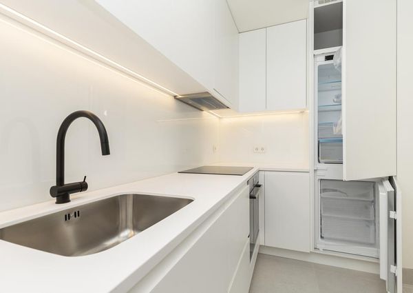 1 Bedroom Apartment with a view, Largo do Rato, Lisboa