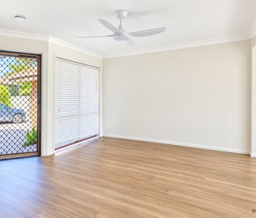 Freshly Updated Three-Bedroom Townhouse � Space, Comfort & Convenie... - Photo 3