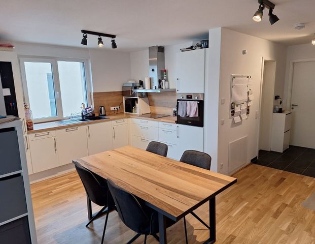 Miete: Budenheim, 2 Zimmer, 1 Stellplatz, Einbauküche, Aufzug - Foto 1