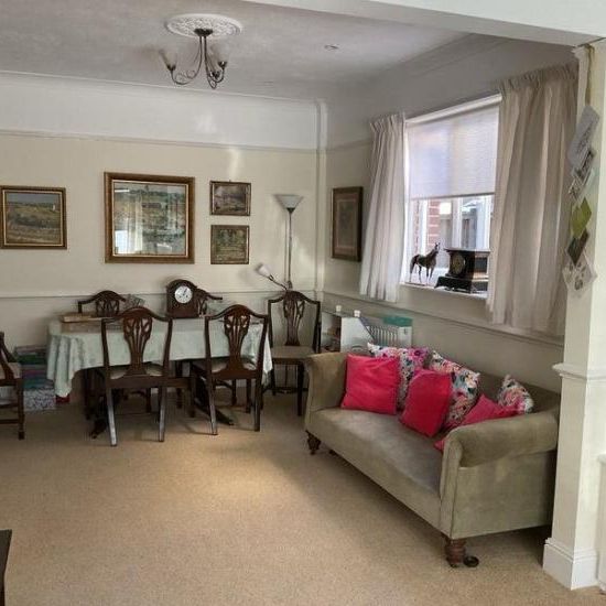 Double room in Victorian home - Photo 1