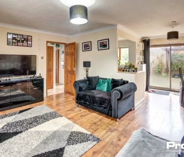 Morris Close, Stoke Holy Cross, Norfolk, NR14 8LL - Photo 2