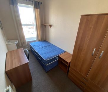 8 bedroom house to rent - Photo 4