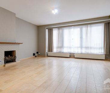 Gezellig app met autostaanplaats op toplocatie in Hasselt - Photo 4