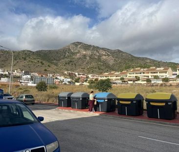 3 room luxury Flat for rent in Benalmádena, Andalusia - Photo 2